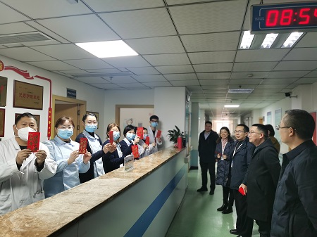 慰问4.jpg 慰问4.jpg