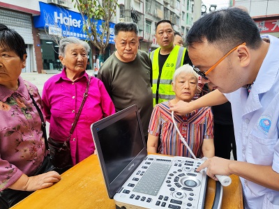 义诊1.jpg 义诊1.jpg